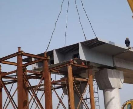 钢箱梁吊装时须开展高质量物资准备工作